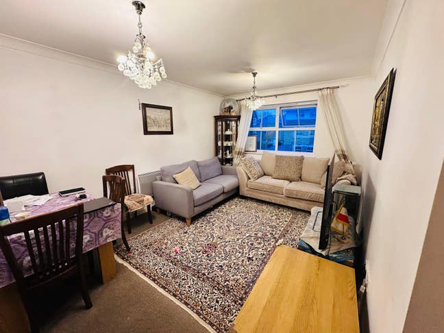 1 Bed Flat to Rent - Sunbury-on-Thames, TW16 &pound;1120 Main Photo