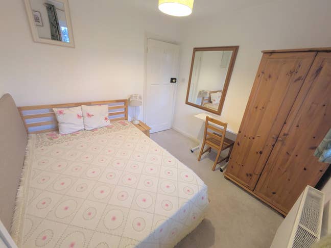 Double room available to view Main Photo