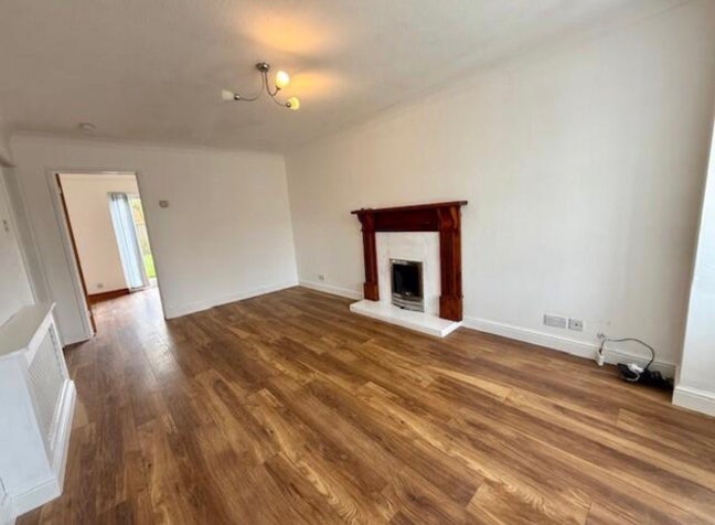 Housemate wanted in Detached House! Main Photo