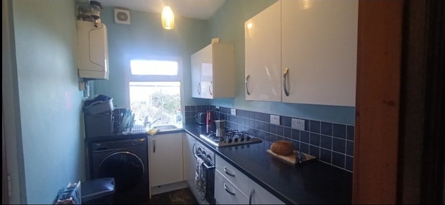 Large double room with wardrobe room in Cosy House Main Photo