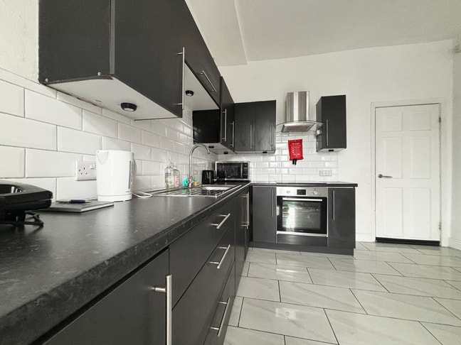 Spacious Double Rooms Available in Failsworth Main Photo