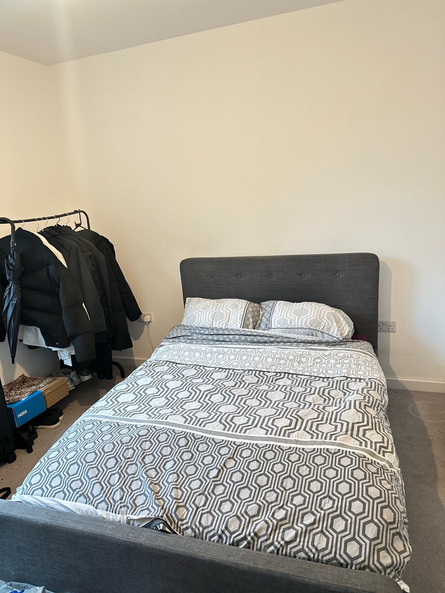 Double Bed Room Available  Main Photo