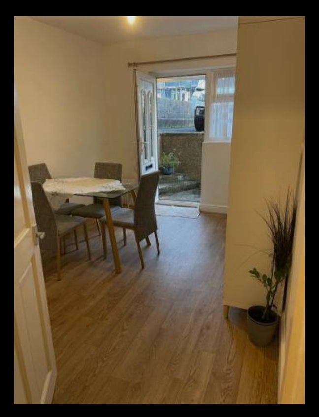 Single room available in Swansea,  Ravenhill area Main Photo