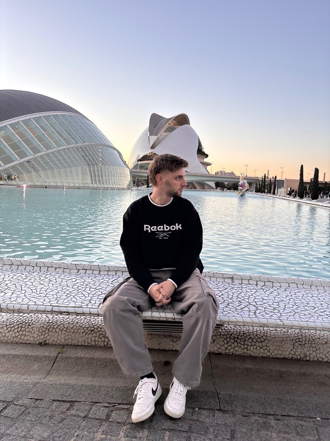 Looking for a 2-room flat in central London Main Photo