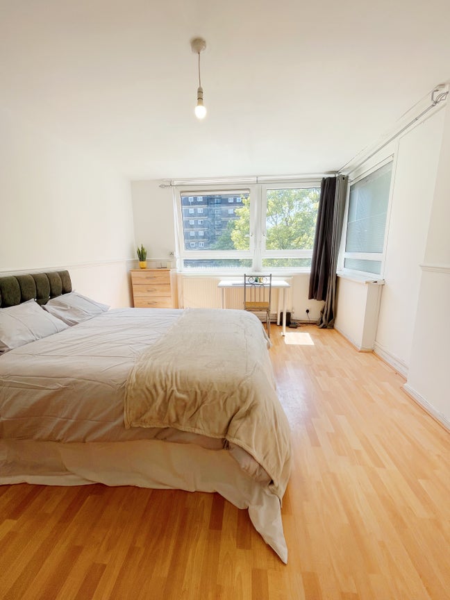 Massive Rooms📍Steps from Liverpool Street Main Photo