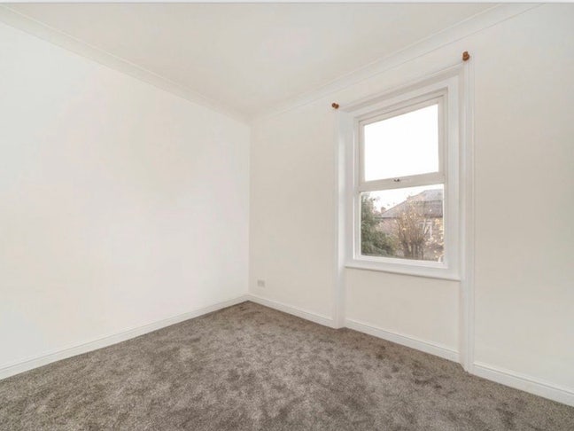 Flatmate for a 2-bed 2-bath flat  Main Photo