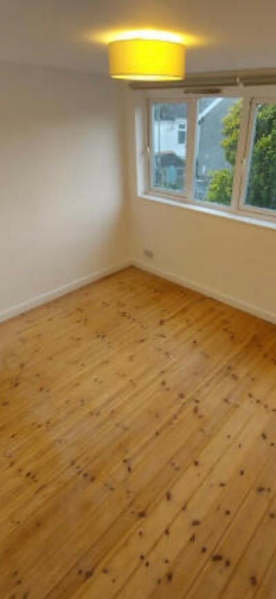 Double Bedroom  Main Photo