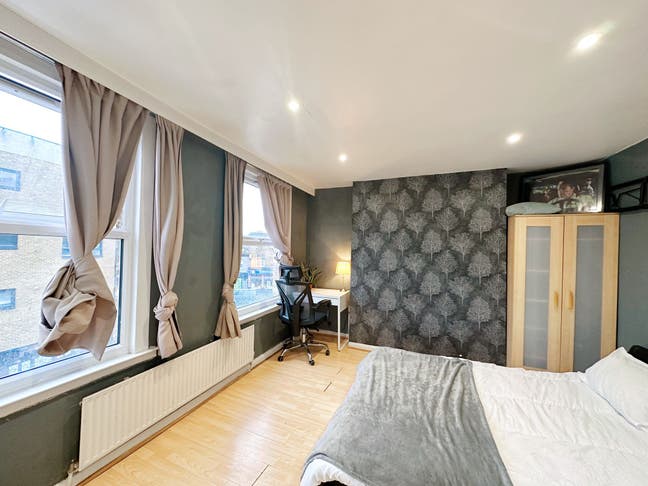 Double Room in Vibrant Surrey Quays Area💓 Main Photo