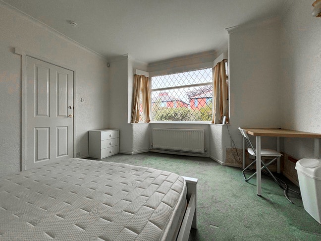 Double Room in Well-Connected Failsworth  Main Photo