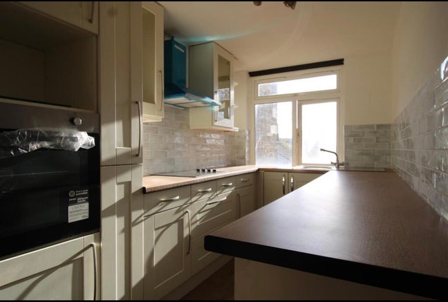 Double room available in Peterborough  Main Photo