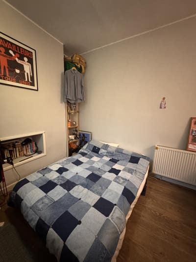 Room/self-contained studio with kitchen & ensuite Main Photo