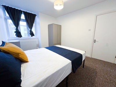 Single Room- Wembley Park Station Main Photo