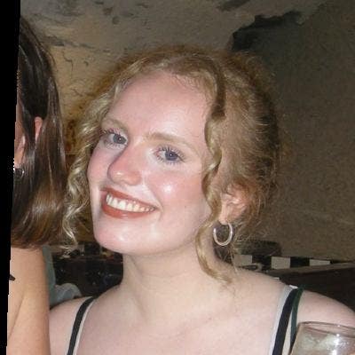 Mid twenties, creative, social Main Photo