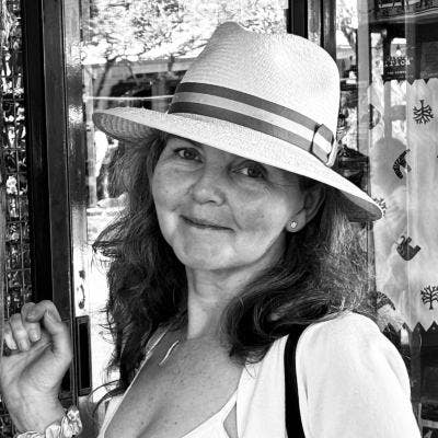 Management professional looking for a room rental Main Photo