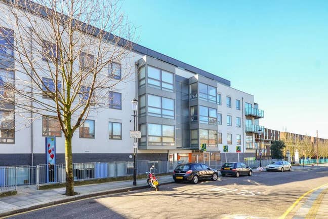 2 bed in Bartholomew House,  Southern Row Main Photo