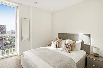 Ensuite in East Village l  Mid March  l Main Photo