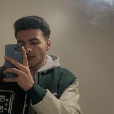 Professional Male seeks a single or double room Main Photo