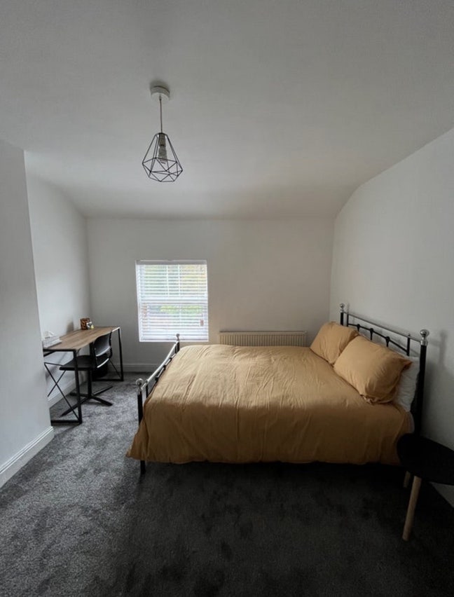 Comfortable Double room available NG5 - bills incl Main Photo