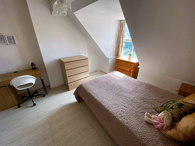 Stunning prof houseshare Main Photo