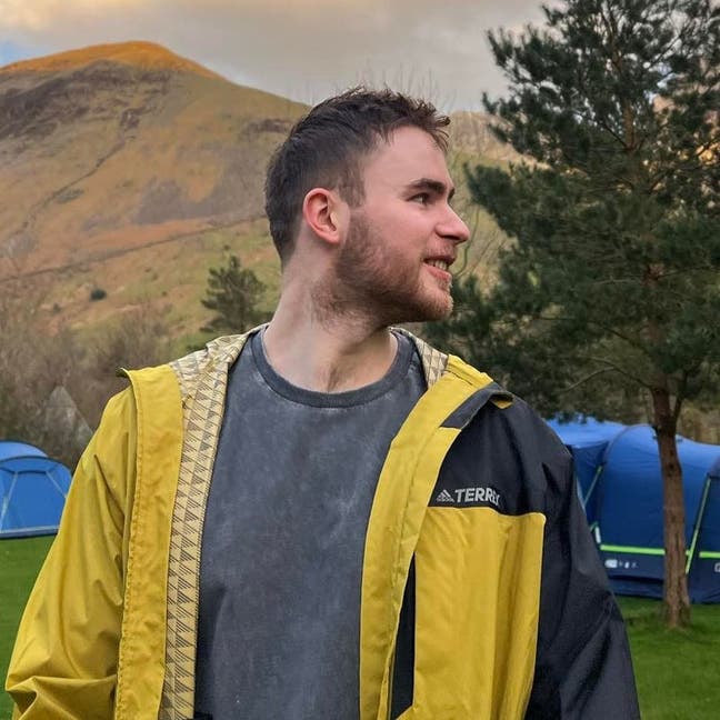 Looking for a room ideally south manchester, ... Main Photo