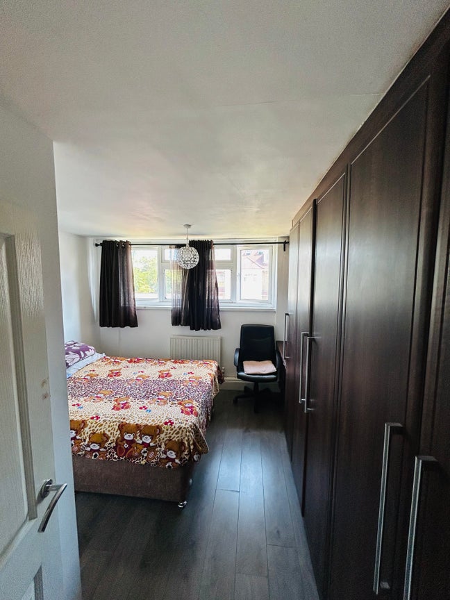  Double  room Available🏡🏚️ Main Photo
