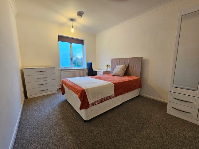 Room 4, 7 Perne Avenue, Cambridge Main Photo