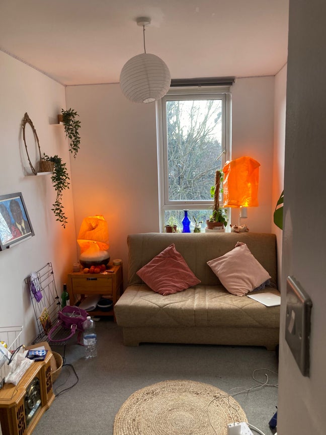 Small double room &pound;580 Main Photo