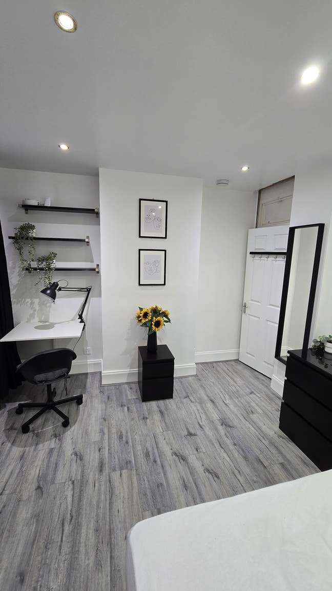 2 Modern Double Rooms - E1 - Bethnal Green ! - Now Main Photo