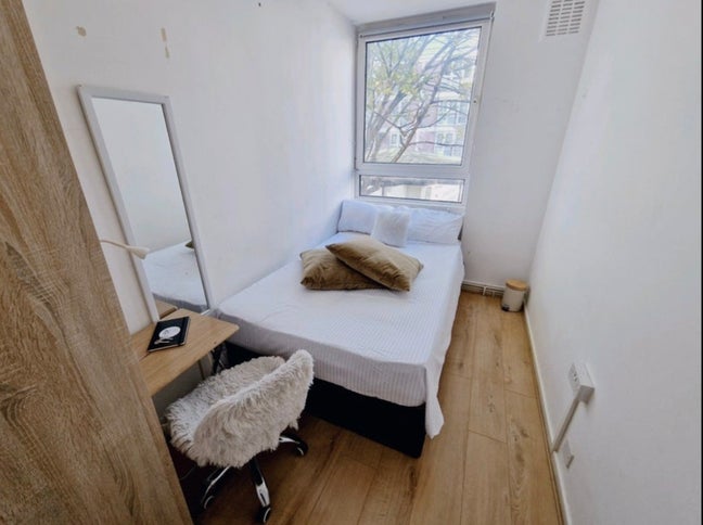 Super Central Double Room -Available now - All Inc Main Photo