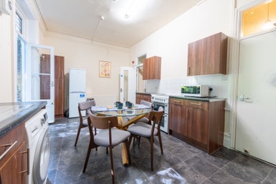 Large and High ceiling double bedrooms In Camden Main Photo