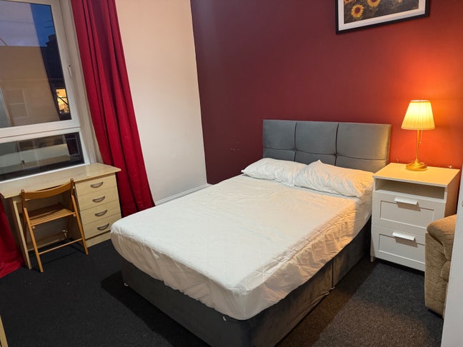 Double Room Available  Main Photo