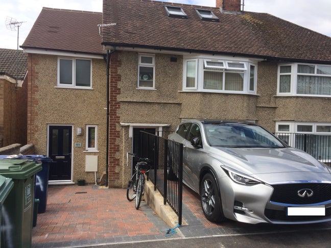 Double Room Available in House Share to Profession Main Photo