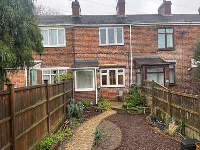 Double room in newly renovated house Main Photo