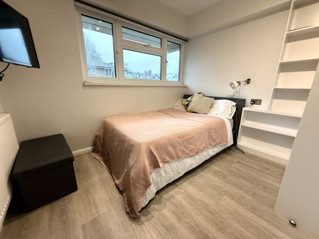 Beautiful Garden Flat in Battersea Main Photo