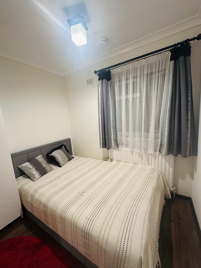 Single room for rent Main Photo