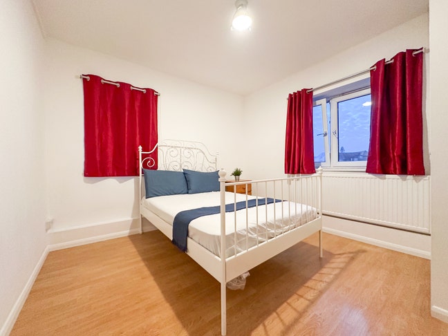 Large Single Room – 7 Min Bethnal Green Main Photo