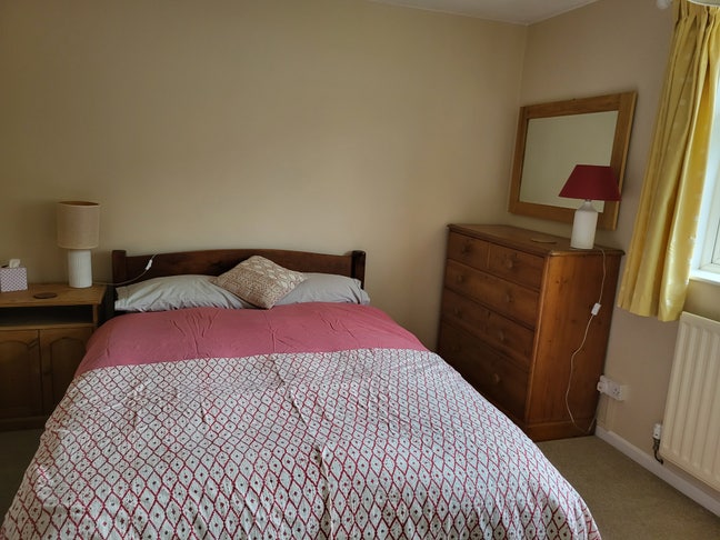 Double room in quiet, comfy house. Main Photo