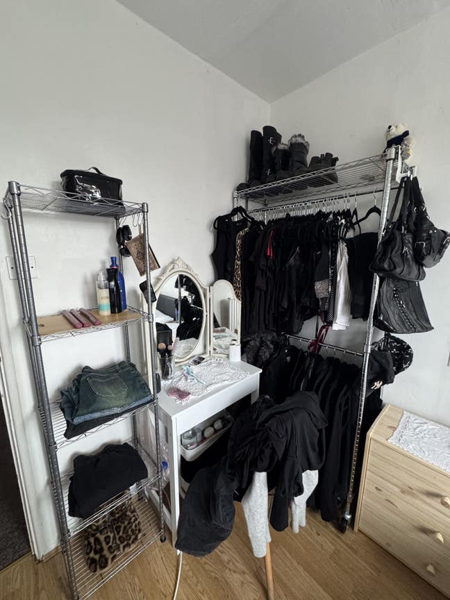 Single room available!  Main Photo