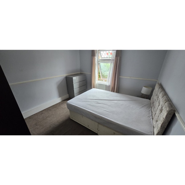 Double Room &pound;670pm in Basildon Main Photo