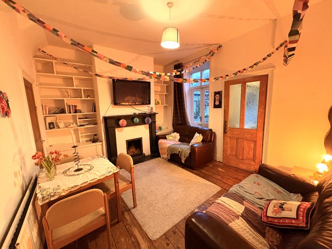 Heaton Room Available Now Main Photo