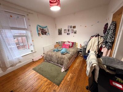 Heaton Room Available Now Main Photo