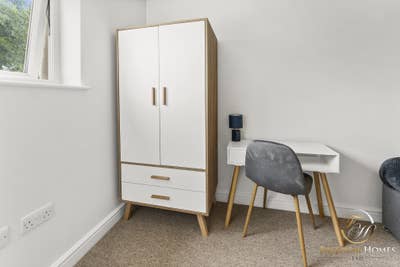 Simplistic Elegant Ensuite Rooms in Crabtree PE4 Main Photo