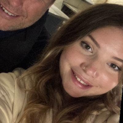 Professional Female seeks a double room Main Photo