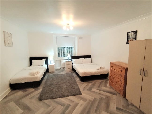 Spacious 3Bed Flat Close to Streatham Hill Station Main Photo
