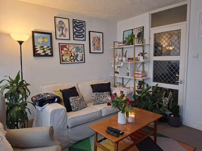 Bright double room available  Main Photo