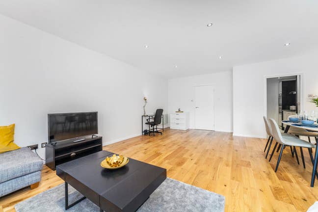 7 month let for an apartament in Point West Main Photo