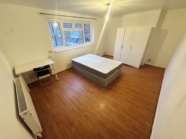 Brand New 4 Bedroom Flat In Upton-park Furnished  Main Photo