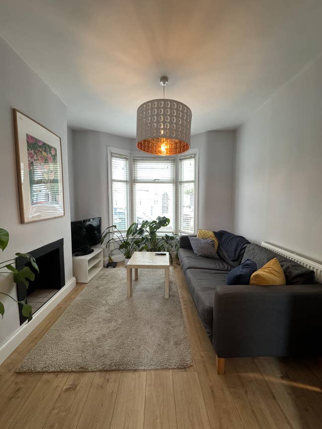 Double Room En-Suite in Lovely House &pound;1200Pm  Main Photo