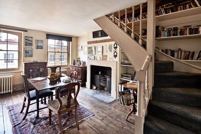 Light & Airy Flat in Early 18C Soho House Main Photo