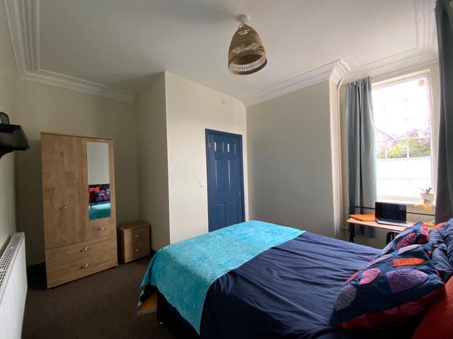 🌞🌿En-Suite Double Room + Parking Space Main Photo